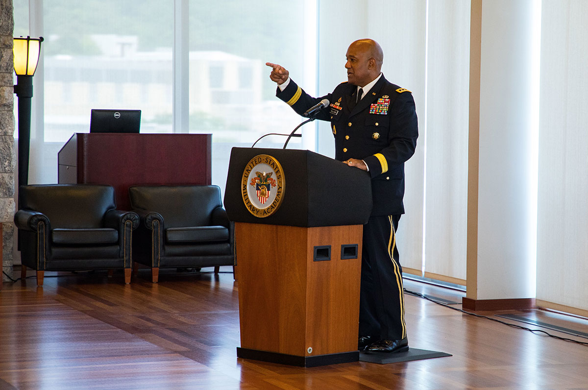 Moaa West Point Welcomes First Black Superintendent In 216 Year History